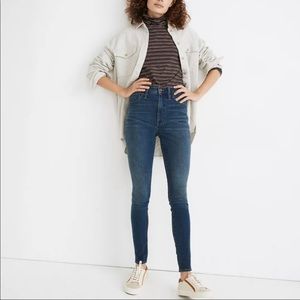 Madewell Petite 10” High Rise Supersoft Roadtripper Jeans in Playford Wash